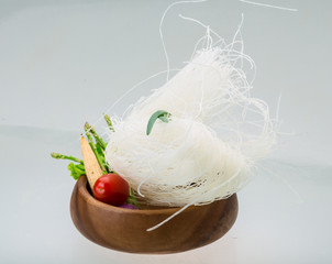 Raw rice noodles