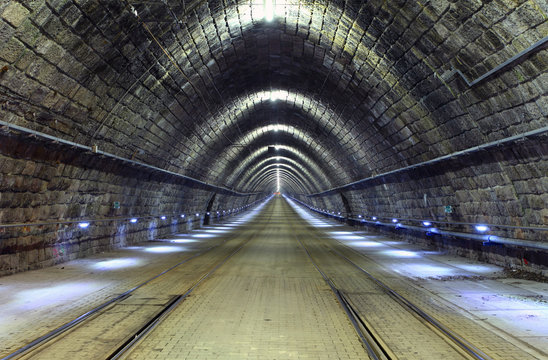 Subway  tunnel