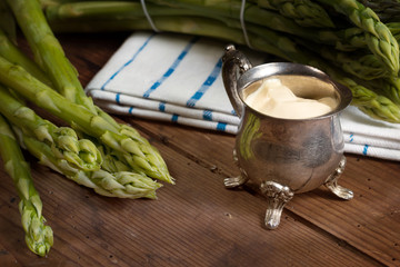green Asparagus with Sauce Hollandaise