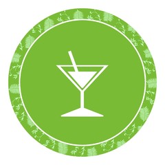 Cocktail dans un panneau vert