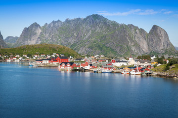 Fototapeta na wymiar Picturesque fishing town of Reine by the fjord on Lofoten island