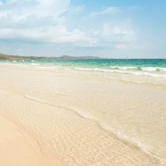 Fototapeta na wymiar Wave and Sand beach