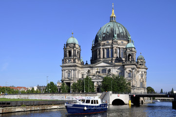 Berlin Deutscher Dom © steschum
