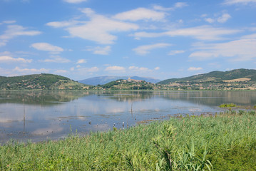 der berühmte Trasimenische See oder Trasimener See in Umbrien