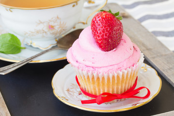 cupcake with strawberry