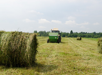 Straw bales agricultural machine gather hay