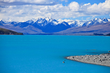Naklejka premium Lake Tekapo and snow capped mountain, New Zealand