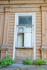 Fototapeta na wymiar Old wooden window