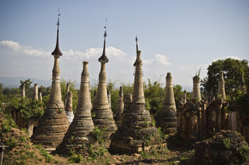 temples, lac Inle, Myanmar