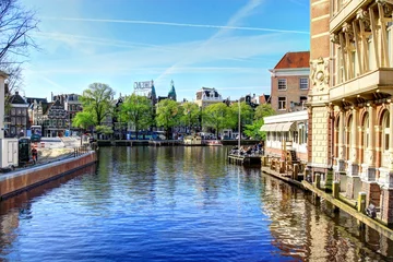 Zelfklevend Fotobehang canal in Amsterdam © liorp200
