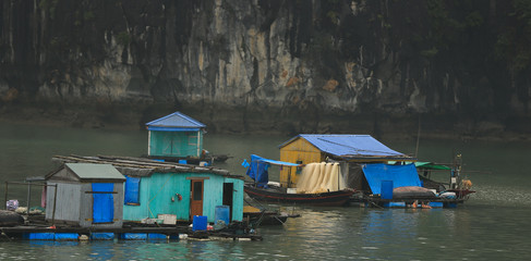 Fototapeta na wymiar Floating Village