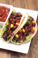taco with beef and vegetables