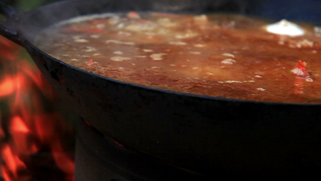 Pilaf Afghan, Uzbek national dish preparation garlic addition