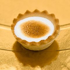 lemon tarts with meringue
