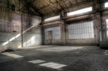 intérieur d'entrepôt désaffecté - hdr