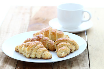 croissant and coffee