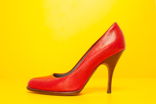 red high heels shoes