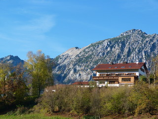 Haus nahe der Alpen