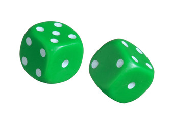 Dados verdes en fondo blanco.Juego de azar.