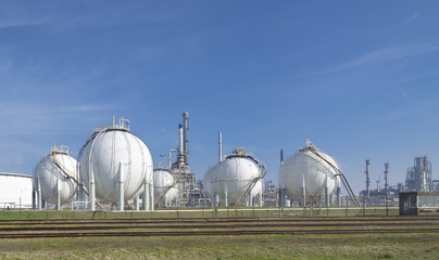 Fototapeta premium refinery reservoirs
