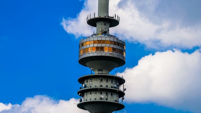 TL - Olympiaturm am Drehen