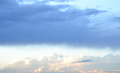 Obraz premium Clouds at evening