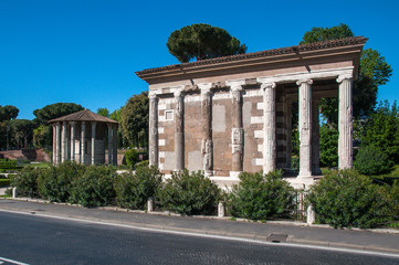 Fototapeta na wymiar Temple d'Hercule Victor - Rome