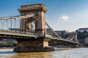 Obraz premium The Szechenyi Chain Bridge in Budapest