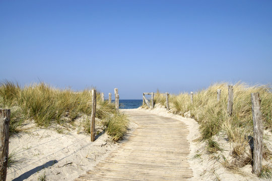Weg an den Ostseestrand im Ostseebad Heiligenhafen