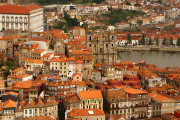 Fototapeta na wymiar Old town in Porto