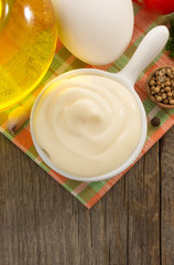 mayonnaise sauce in bowl