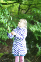 Im Regenmantel unterwegs