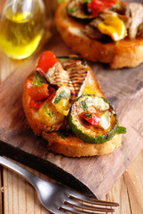 bruschette con verdure grigliate