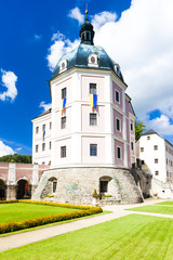 Fototapeta na wymiar castle Becov nad Teplou, Czech Republic