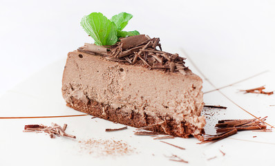 chocolate cheesecake with mint