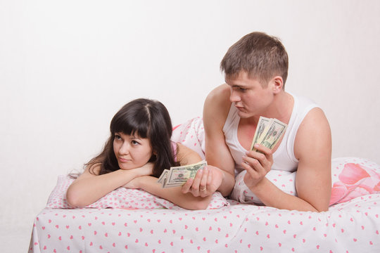 Guy offers offended girl money