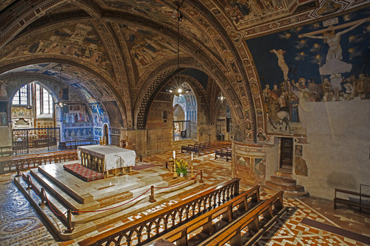 Assisi mit der Kirche "San Franesco", Umbrien, Italien
