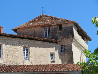 Charente - Aubeterre-sur-Dronne - Tour du Château