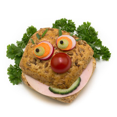 lustiges Vollkornbrötchen