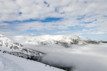 Fototapeta na wymiar Winter in the snowy mountains