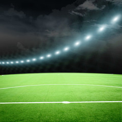Obraz premium stadion piłkarski z jasnymi światłami