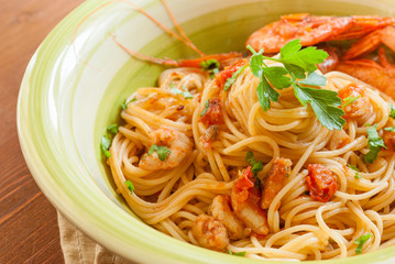 Spaghetti ai gamberi, cucina mediterranea