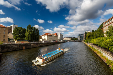 Fototapeta na wymiar Boat Trip in the Spree River, Berlin, Germany
