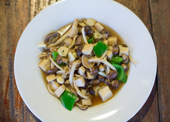 fried mixed mushroom