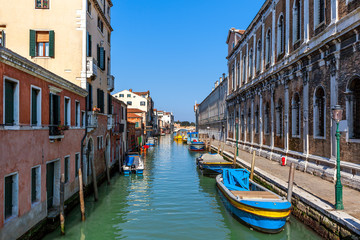 Fototapeta na wymiar Typical cityscape of Venice, Italy.