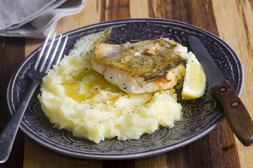 Fish with mash