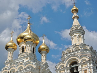 Fototapeta na wymiar Православный храм во имя Александра Невского в городе Ялта в Крыму.