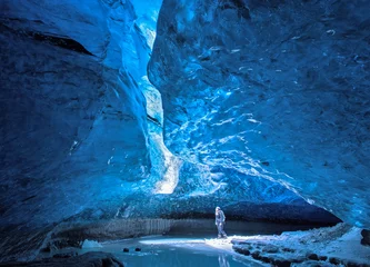 Papier Peint photo Glaciers Grotte de glace bleue