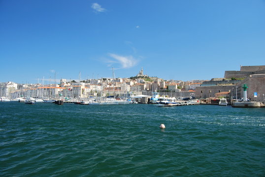 Vieux Port de Marseille et Notre Dame de la Garde
