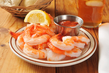 Shrimp wiht cocktail sauce